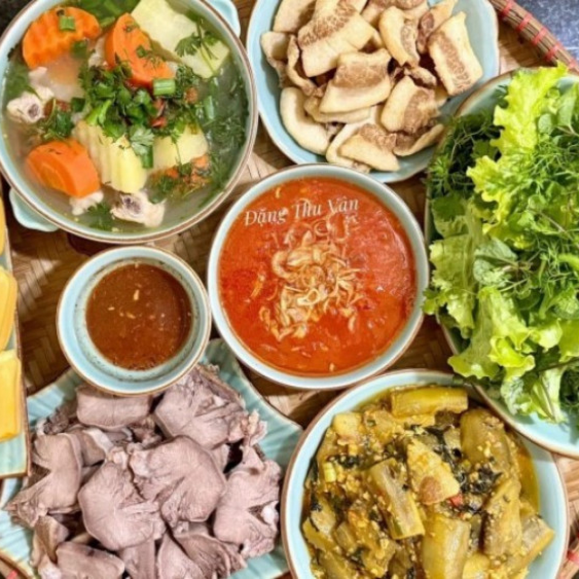  - Những mâm cơm ngon tuyệt của mẹ đảm khiến ai nhìn thấy cũng muốn về nhà