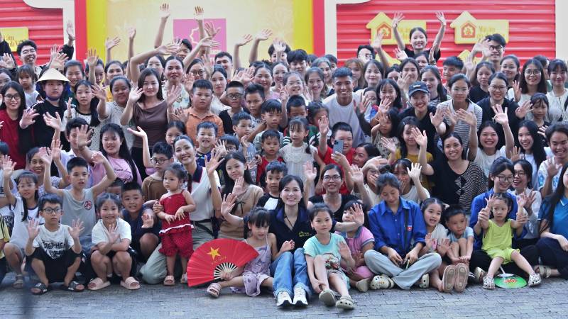 “Mái ấm gia đình Việt” ghi hình tại An Giang, nối dài hành trình sẻ chia cùng trẻ em nghèo - 1