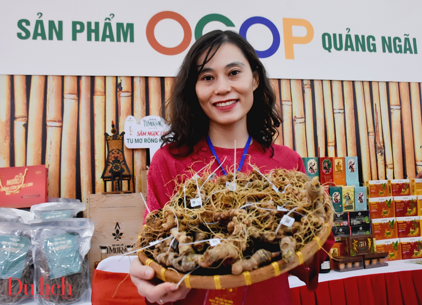 sam ngoc linh hut khach tai khong gian trung bay san pham ocop tinh quang ngai - 3