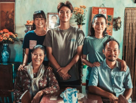  - “Lật mặt 8: Vòng tay nắng” của Lý Hải là phim Việt đầu tiên chiếu 4 châu lục