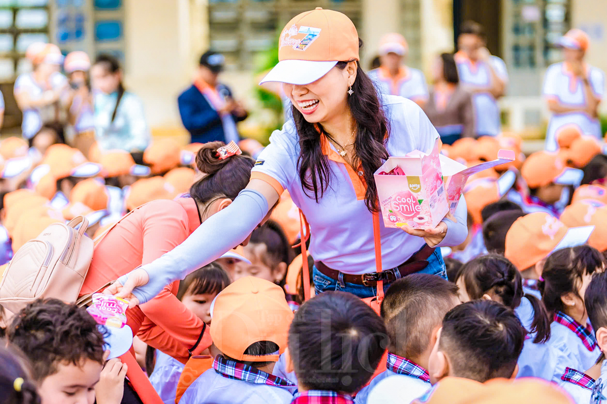 Hành trình lan tỏa yêu thương đến những trái tim nhỏ vùng xa - 3