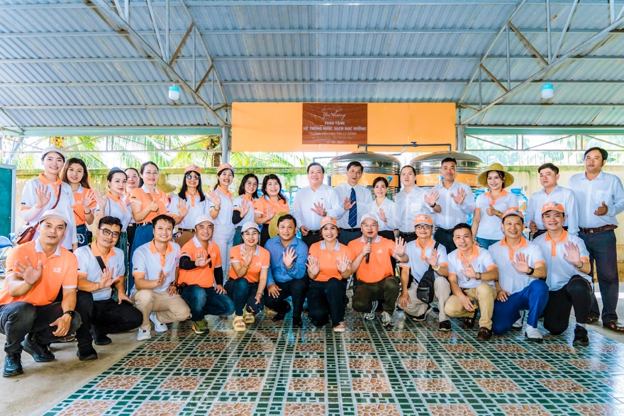 Hành trình lan tỏa yêu thương đến những trái tim nhỏ vùng xa - 4