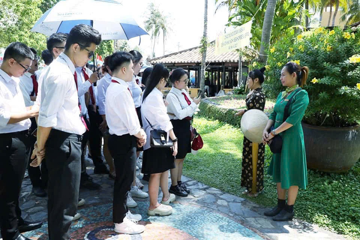 Ngành du lịch đang ‘thừa bằng cấp, thiếu kỹ năng’? - 3