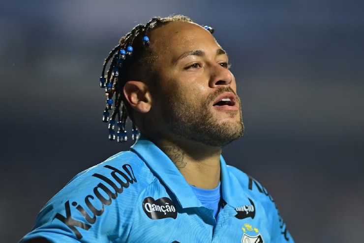 Neymar tự chấn thương ngày tái xuất, phẫn nộ với mặt cỏ nhân tạo - 1