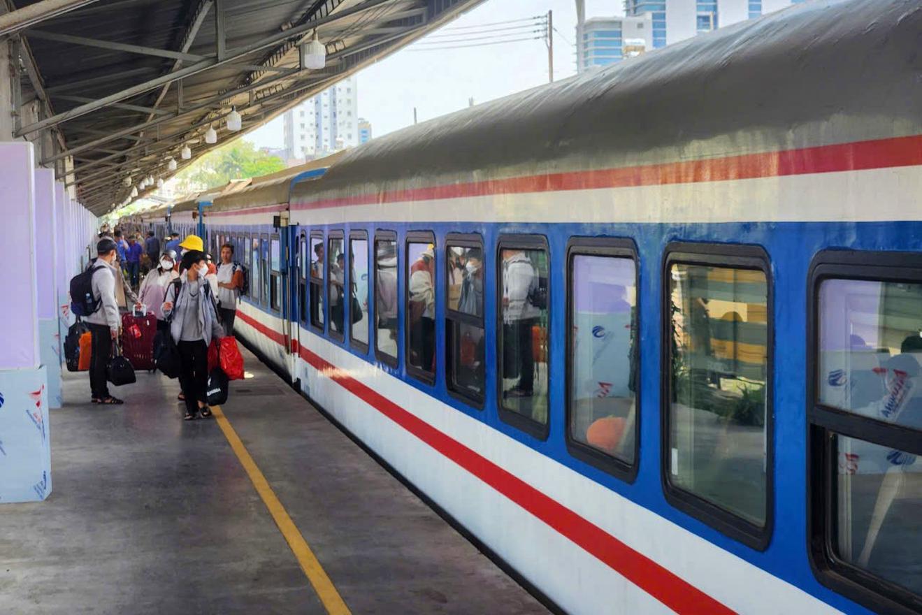 Đường sắt mở bán 330.000 vé tàu tết Bính Ngọ 2026 - 1