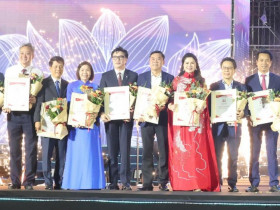  - Lâm Đồng vinh dự nhận Bằng khen của Thủ tướng tại Triển lãm thành tựu Đất nước