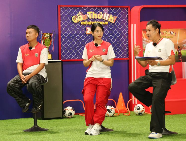 HLV Hồng Sơn bất ngờ trước top 15 của Cầu thủ nhí 2025