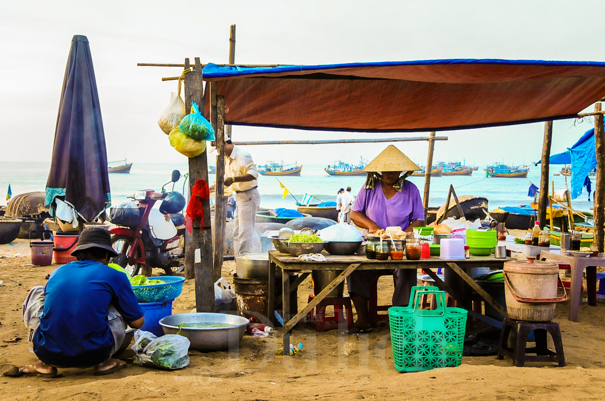Bến cá lao xao ngôi chợ quê miền dân dã - 13