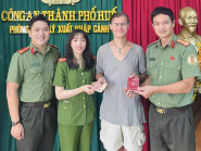 Công an Huế tìm lại tài sản cho du khách Nga đánh rơi trước giờ xuất cảnh