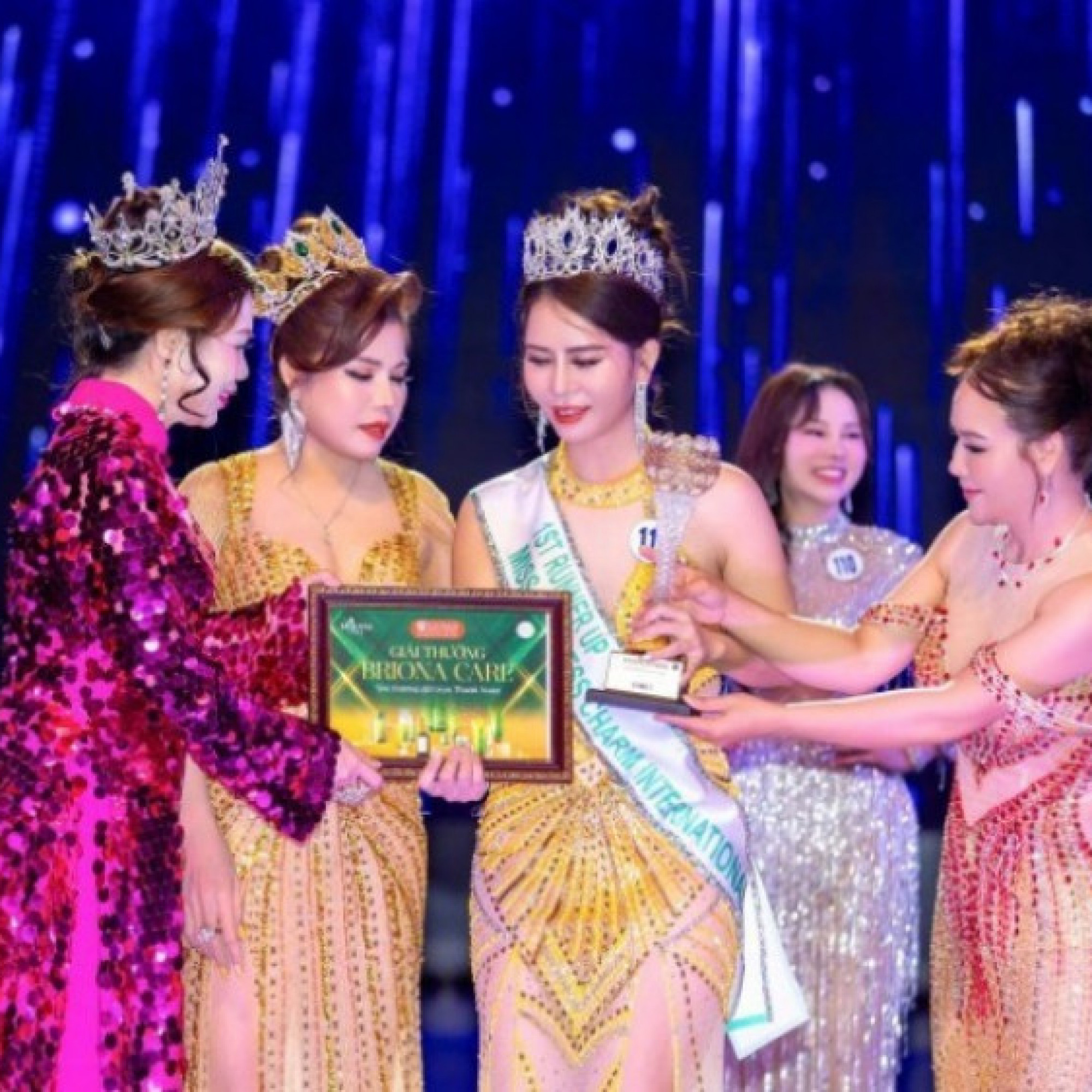 - Á hậu 1 Hoa hậu Doanh nhân Tài sắc Quốc tế 2025 gọi tên người đẹp Trịnh Thị Hồng