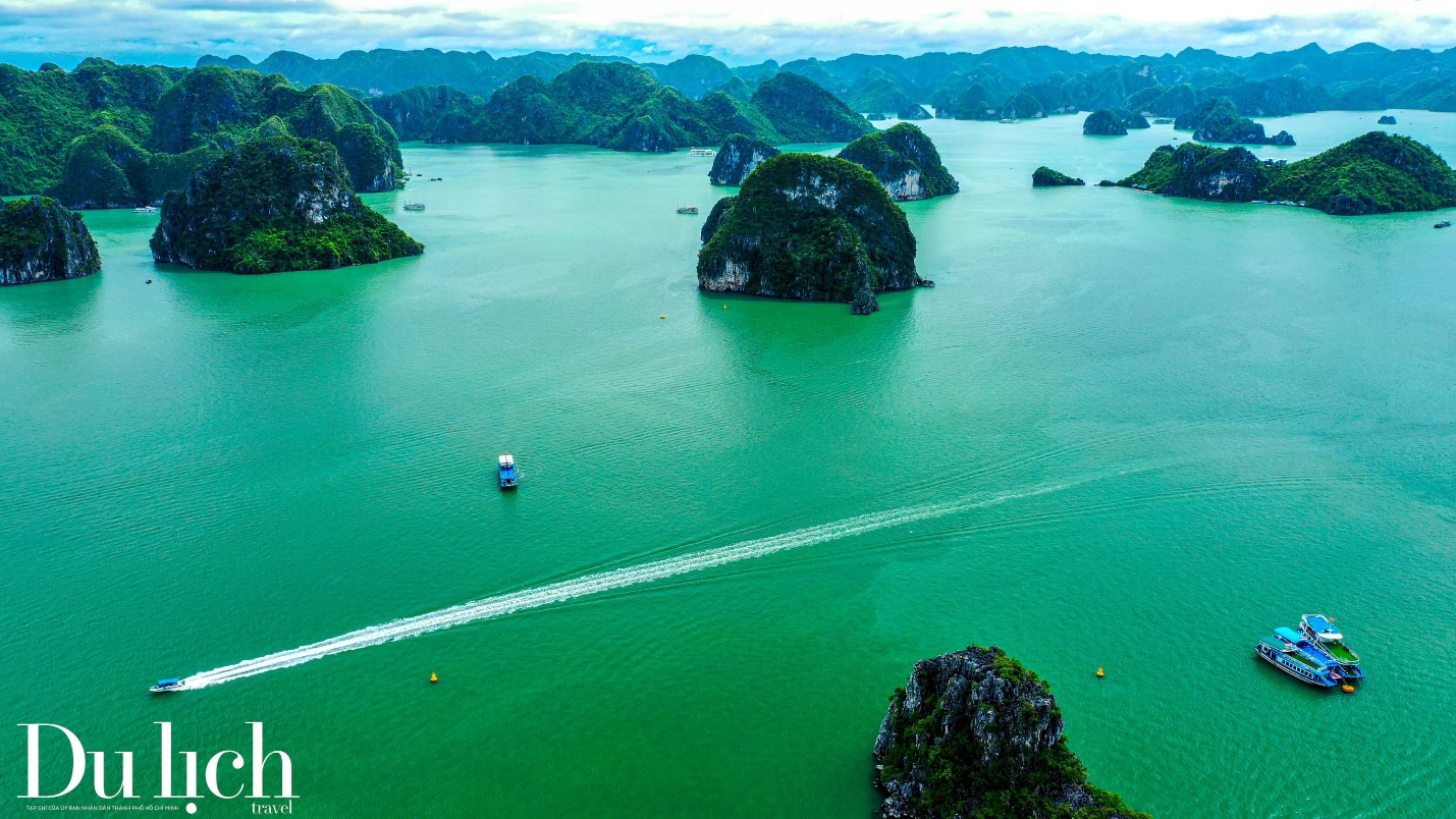 vinh ha long:  ve dep ky vi lam say long du khach muon phuong - 1