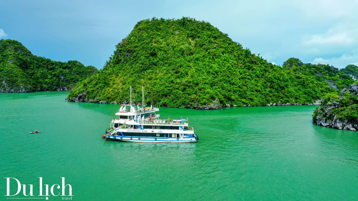vinh ha long:  ve dep ky vi lam say long du khach muon phuong - 7