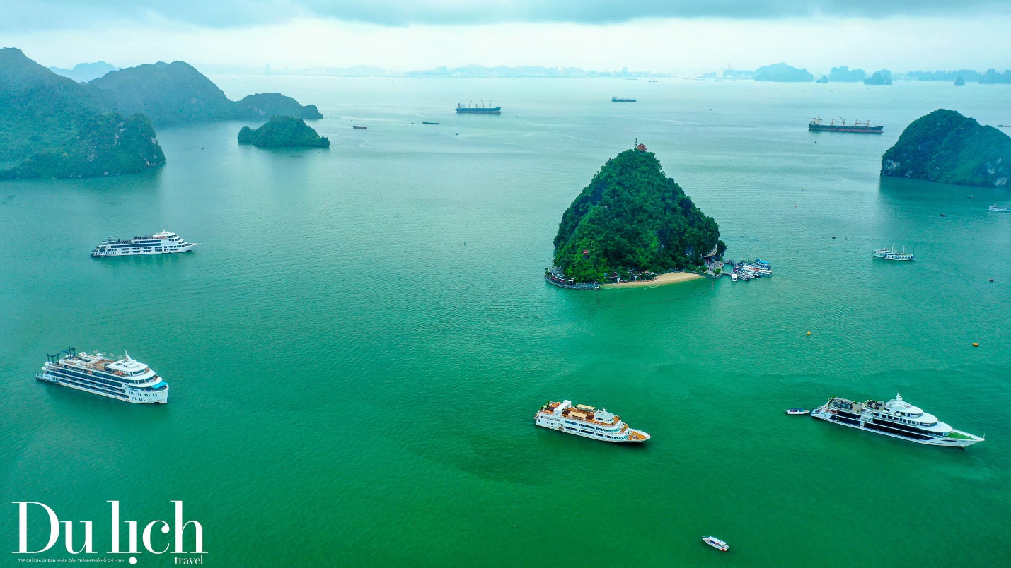 vinh ha long:  ve dep ky vi lam say long du khach muon phuong - 2