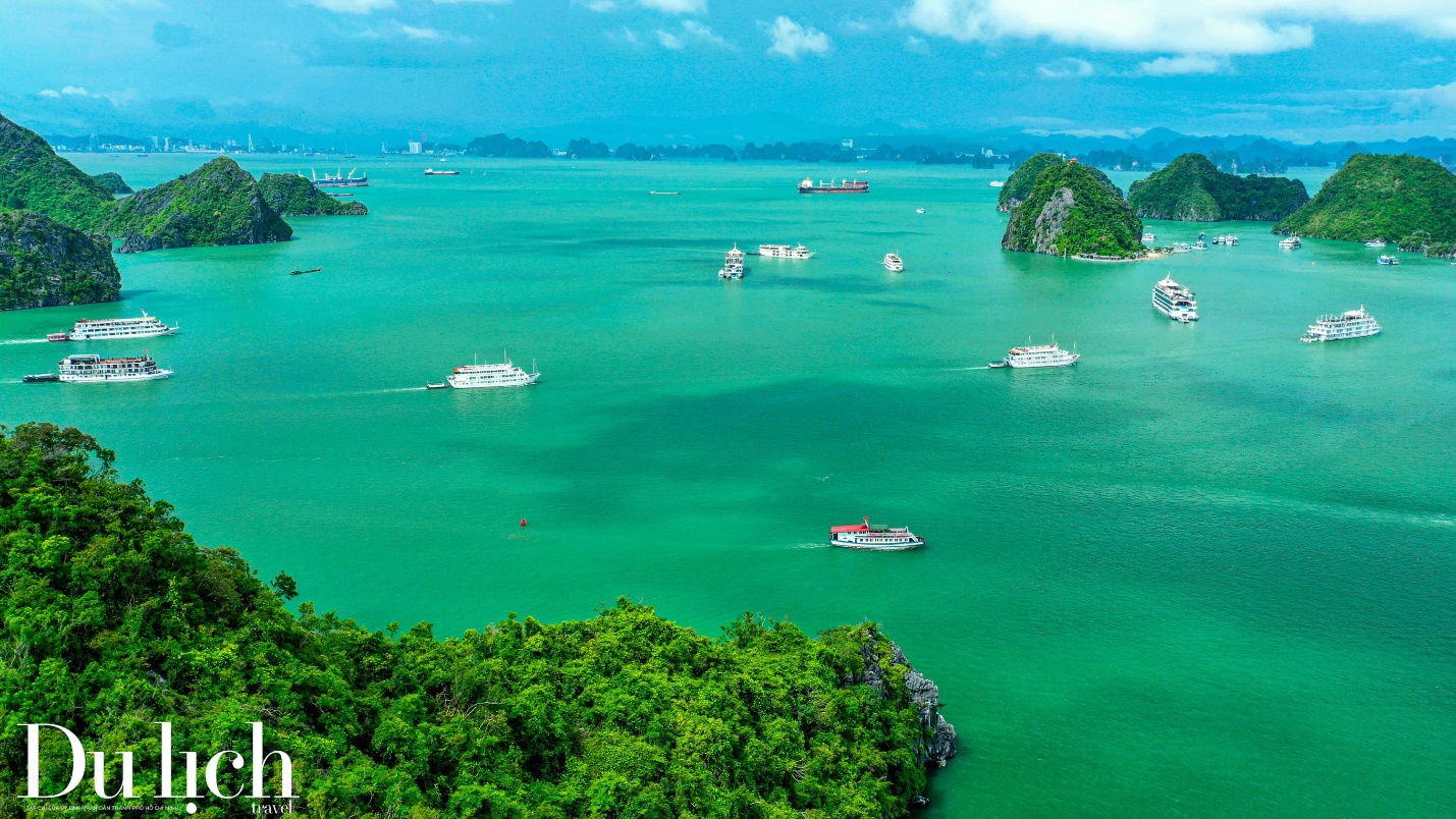 vinh ha long:  ve dep ky vi lam say long du khach muon phuong - 5