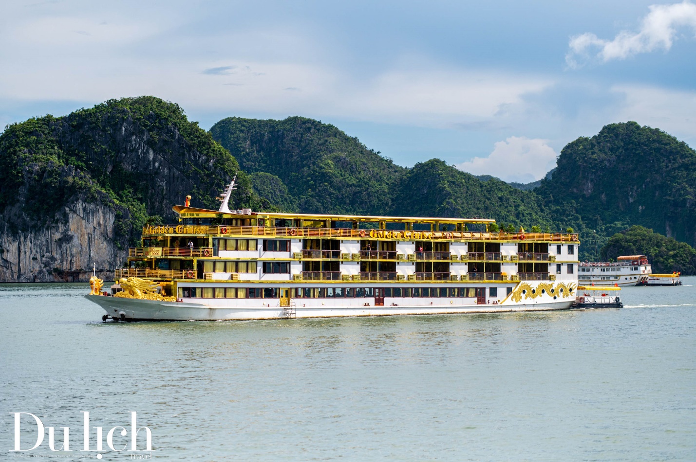 vinh ha long:  ve dep ky vi lam say long du khach muon phuong - 12