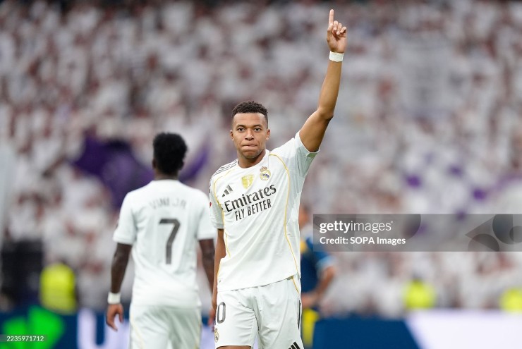 Nóng bảng xếp hạng La Liga: Real Madrid bứt tốc, tạo áp lực cho Barcelona - 1