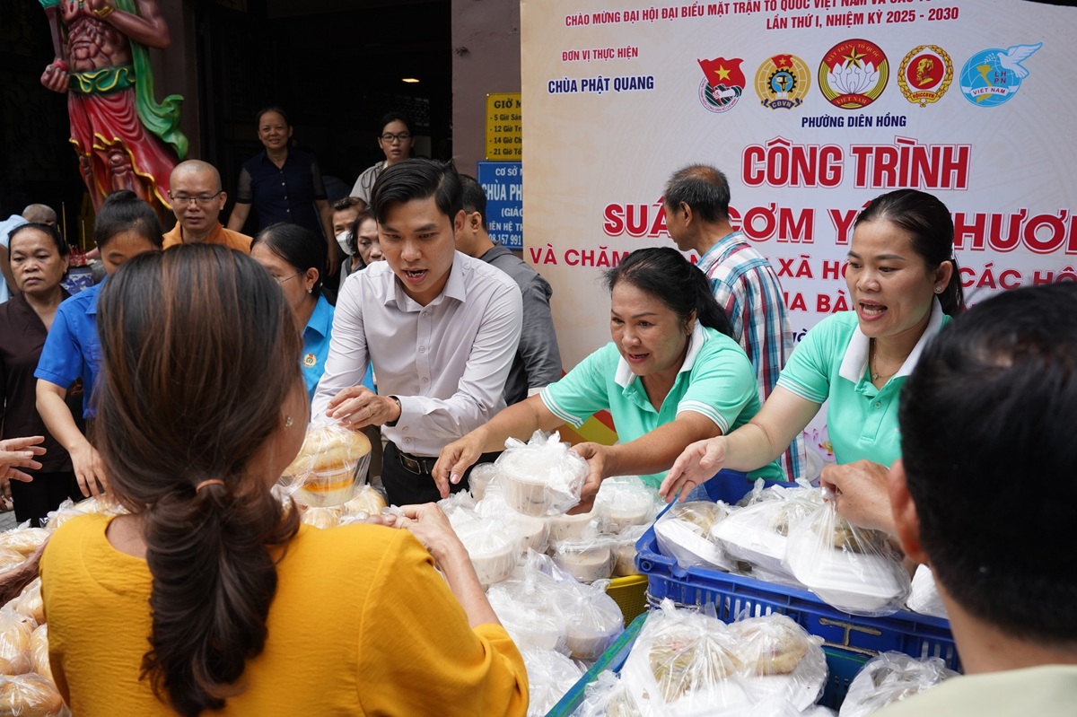 TP.HCM bước vào đợt 2 chuỗi hoạt động “Ngày hội non sông - Dân tộc kết đoàn” - 1