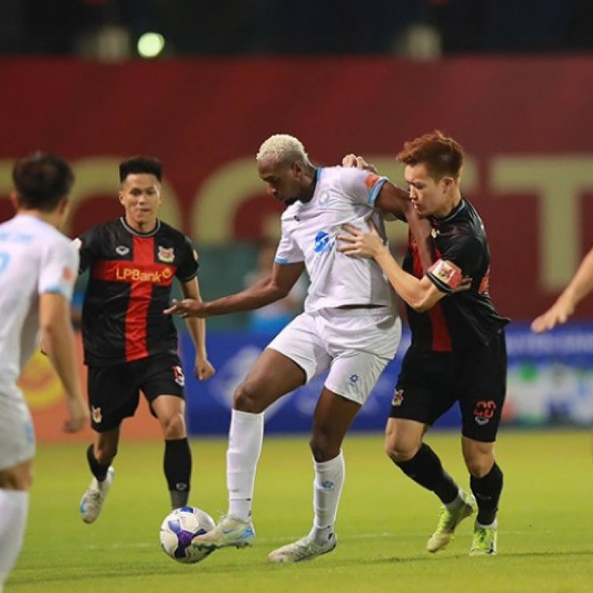  - Trực tiếp bóng đá Ninh Bình - Nam Định: Không có bàn danh dự (V-League) (Hết giờ)