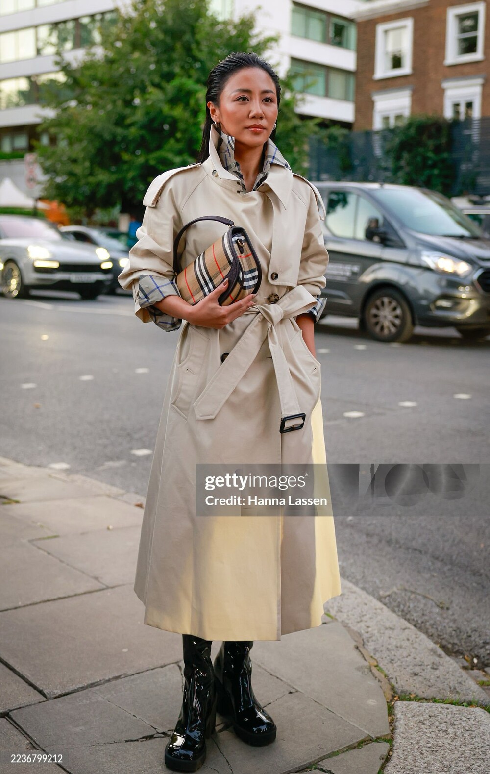 Văn Mai Hương gặp gỡ Trương Tịnh Nghi, Seungmin, Bright… tại London Fashion Week - 1