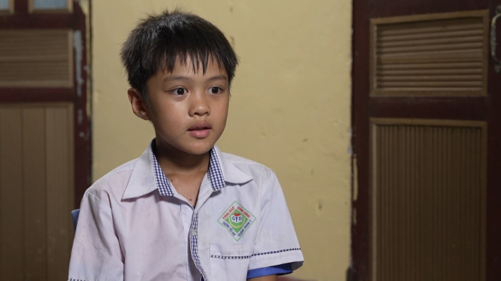 Đại Nghĩa, Quang Hà và Đồng Ánh Quỳnh nặng lòng trước cảnh người phụ nữ khuyết tật gồng gánh nuôi 2 con sau khi chồng mất - 1