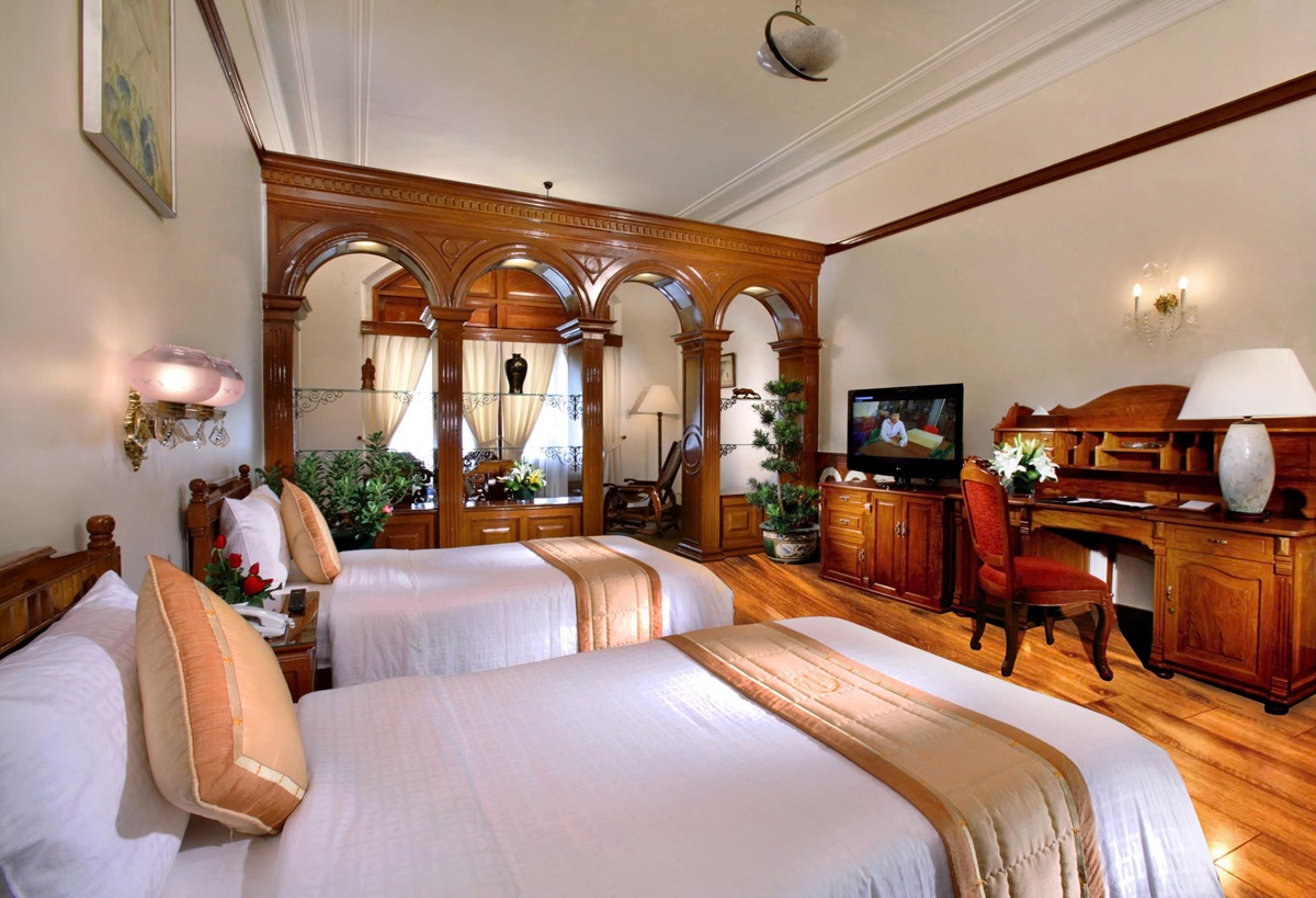 hotel continental saigon - 145 nam dau an vuot thoi gian - 3