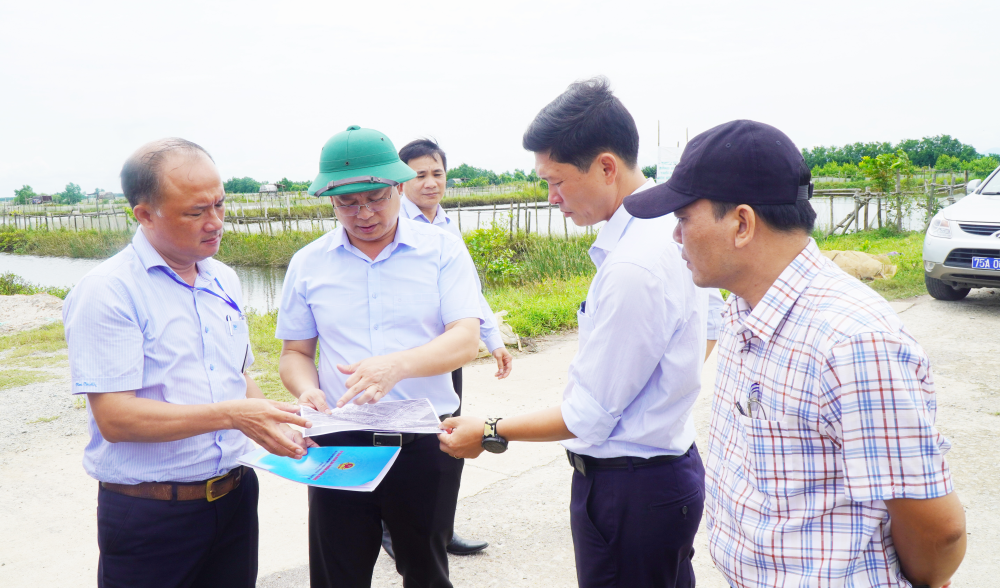 Huế khảo sát hoạt động du lịch cộng đồng, sinh thái và cải cách hành chính - 2