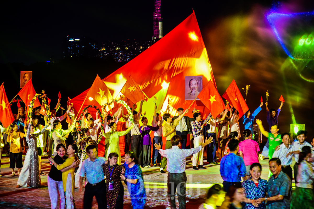 Lễ hội Sông nước TP.HCM 2025: Lần đầu có Signature Show "Nhịp cầu xuyên không" - 2
