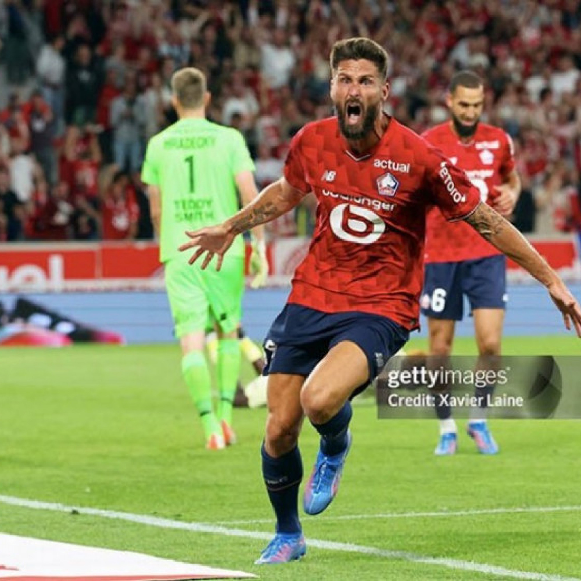  - Rực lửa Europa League: Lão tướng Giroud chói sáng, Fernandes kiến tạo hạ đội cũ Haaland