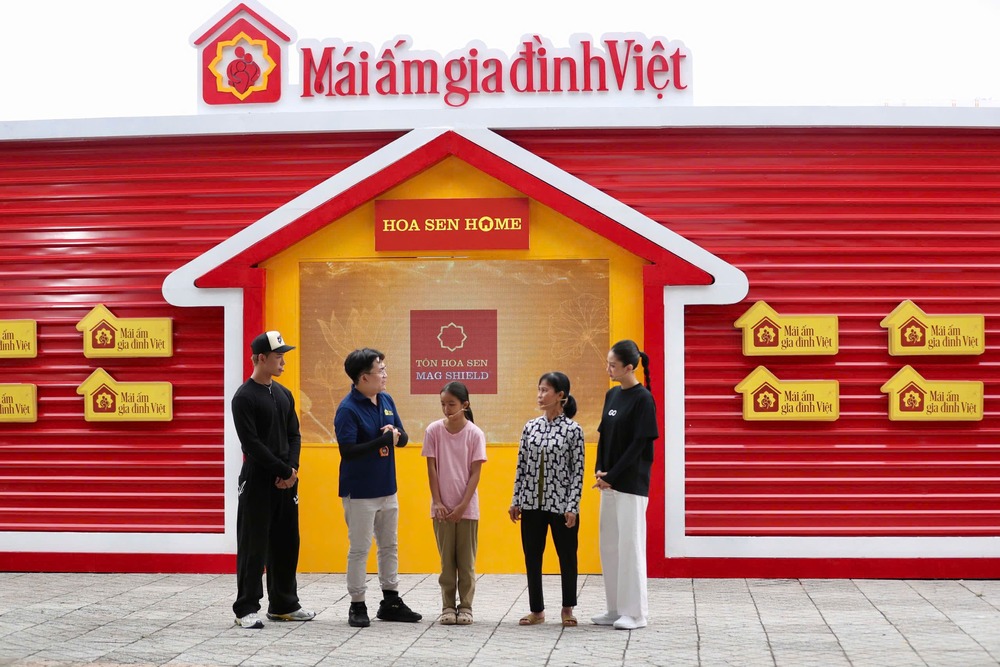 Đại Nghĩa, Quách Tuấn Du, Phương Trinh Jolie, Wean và Phương Linh xúc động khi ghi hình “Mái ấm gia đình Việt” tại An Giang - 2