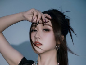  - Nữ ca sĩ “Dắt anh về nhà” mời đạo diễn phim AI đầu tiên trên thế giới làm MV