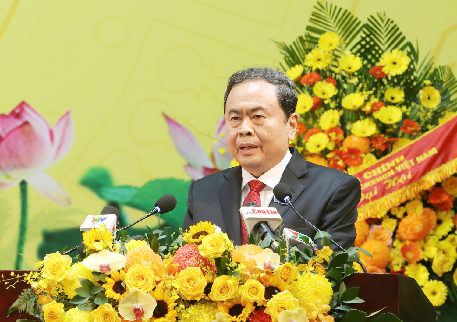 Chủ tịch Quốc hội: Cần Thơ hội tụ nhiều lợi thế, tiềm năng mà ít nơi nào có được - 1