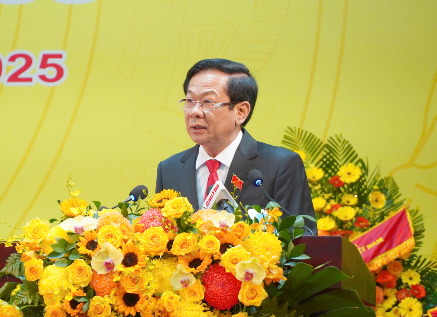 Chủ tịch Quốc hội: Cần Thơ hội tụ nhiều lợi thế, tiềm năng mà ít nơi nào có được - 4