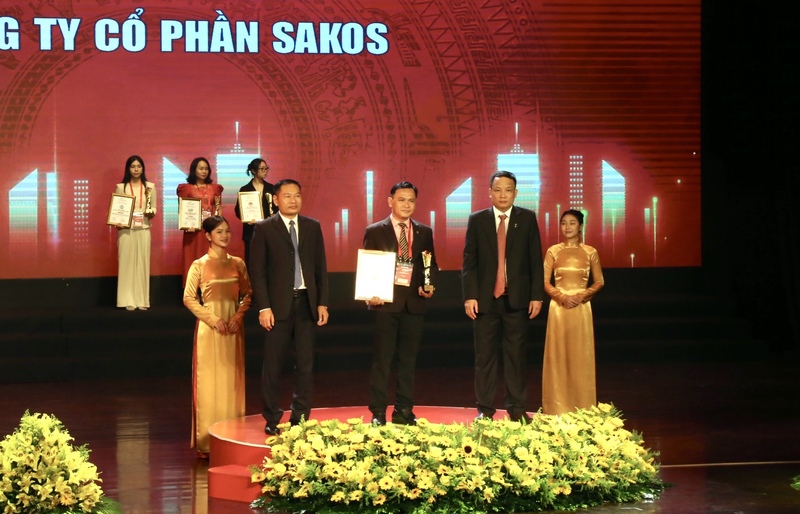 STARGO được vinh danh “Thương hiệu ngành hành lý Việt Nam tin dùng 2025” tại Vietnam Excellence Brand - 1