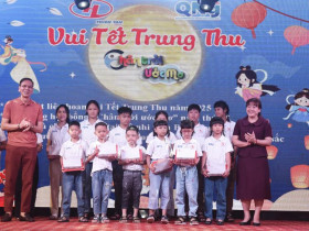  - Trao tặng học bổng 17 tỷ đồng cho trẻ nghèo, mồ côi Quảng Ngãi