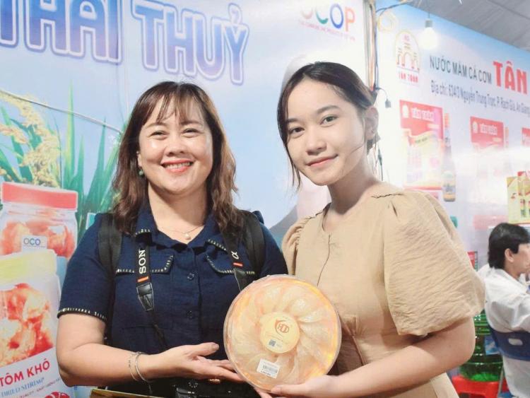 Rộn ràng Ngày hội du lịch, ẩm thực và hội chợ OCOP tại An Giang