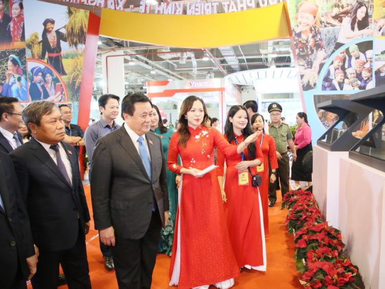 Triển lãm thành tựu phát triển kinh tế - xã hội tỉnh Quảng Ninh 5 năm