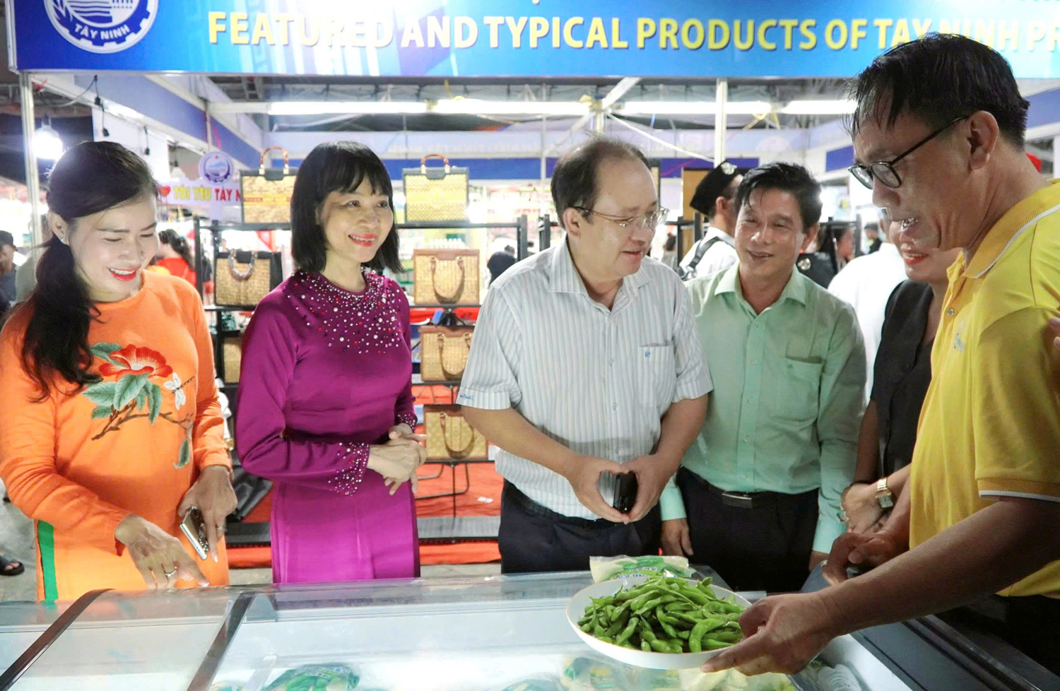 Rộn ràng Ngày hội du lịch, ẩm thực và hội chợ OCOP tại An Giang - 4
