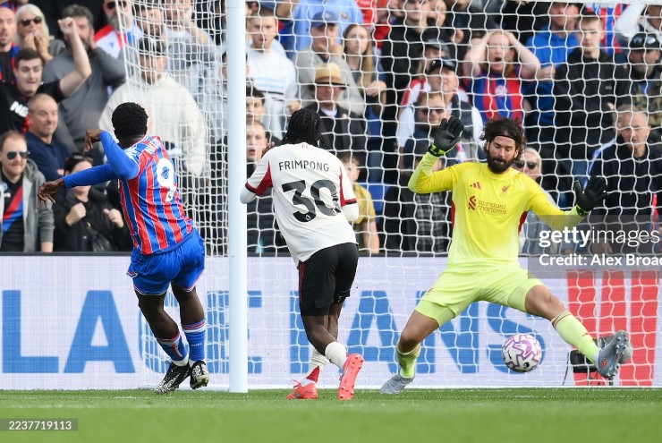Giải mã trận thua của Liverpool trước Crystal Palace: Đi đêm lắm có ngày gặp ma - 1
