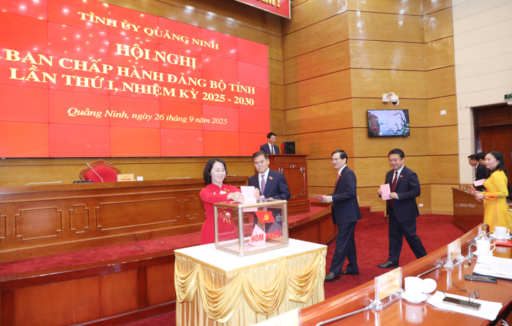Đồng chí Vũ Đại Thắng tái đắc cử Bí thư Tỉnh ủy khóa XVI, nhiệm kỳ 2025 - 2030 - 3