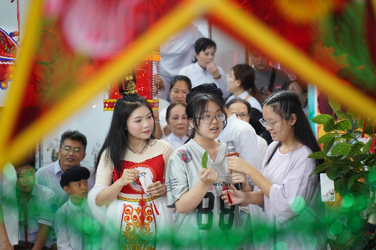 Trung thu yêu thương thắp sáng ước mơ tuổi thơ - 7