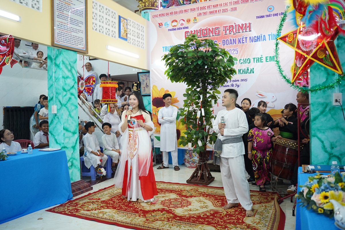 Trung thu yêu thương thắp sáng ước mơ tuổi thơ - 4