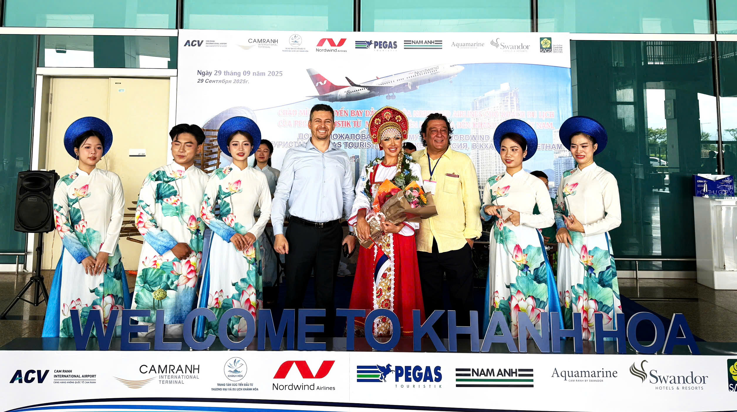 Khánh Hòa chào đón chuyến bay đầu tiên của hãng hàng không Nordwind Nga - 1