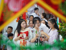  - Trung thu yêu thương thắp sáng ước mơ tuổi thơ