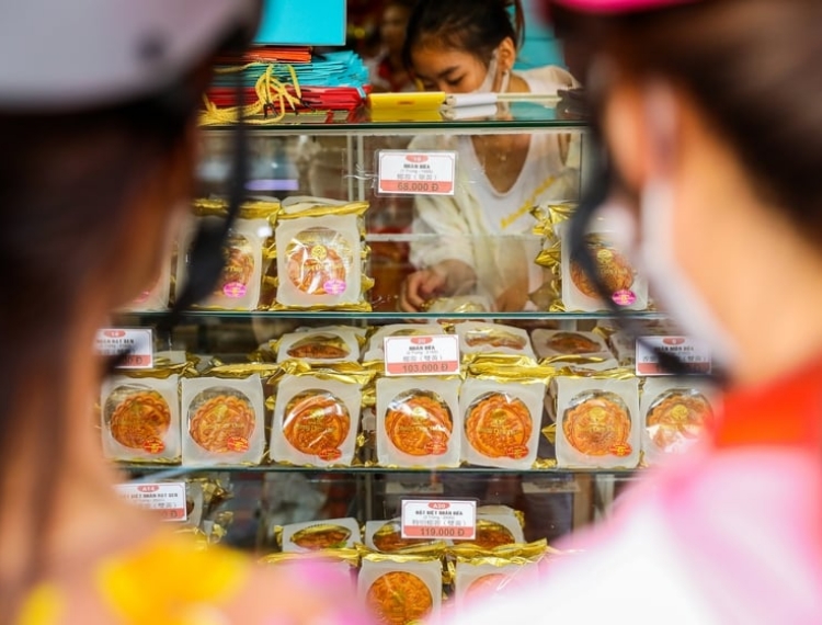 Sôi động cuộc đua bánh Trung thu phân khúc truyền thống và cao cấp tại TP.HCM