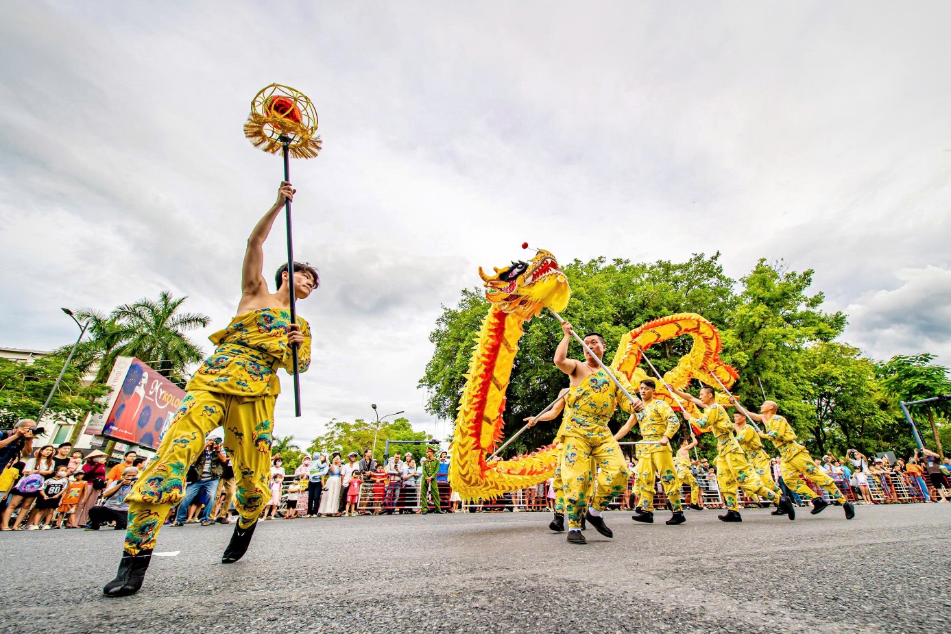 Hấp dẫn loạt chương trình Trung thu Hoàng cung Huế - 1