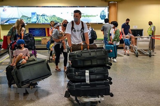 Malaysia nêu điều kiện mở cửa biên giới đón du khách nước ngoài - 1