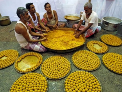 Ăn gì - Đồ ăn nấu trong đền thờ - đẳng cấp ẩm thực Ấn Độ