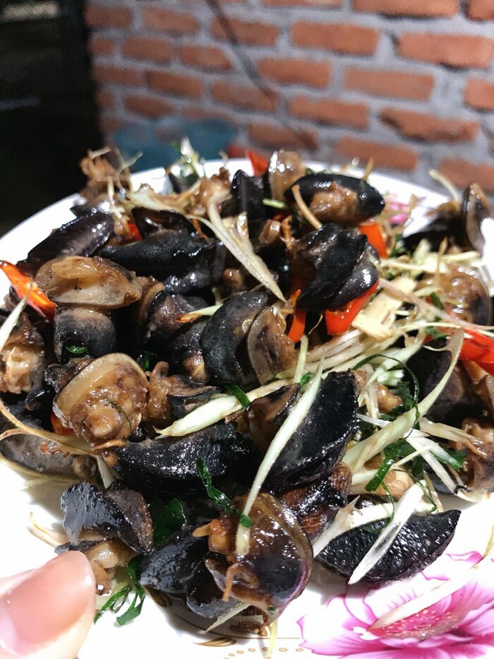Món nhậu "khoái khẩu" từ ốc sên hấp dẫn thực khách Việt - 5