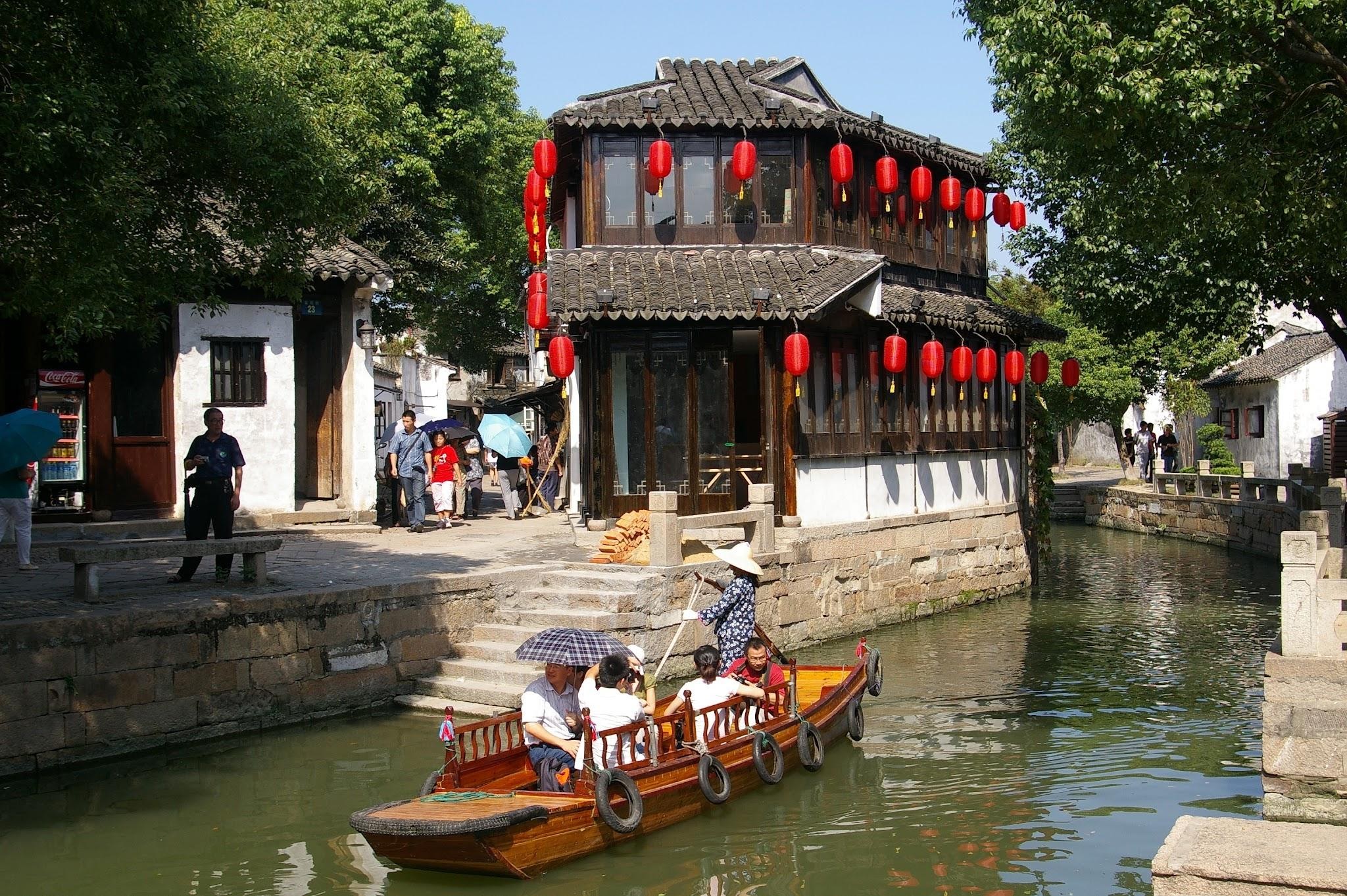 Những thị trấn “sông chảy trong lòng” hết sức lãng mạn ở Trung Quốc - 8