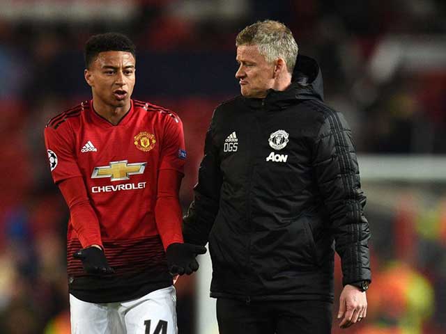 MU rối như tơ vò: Pogba ỡm ờ tương lai, Lingard &#34;yêu sách&#34; với HLV Solskjaer - 1